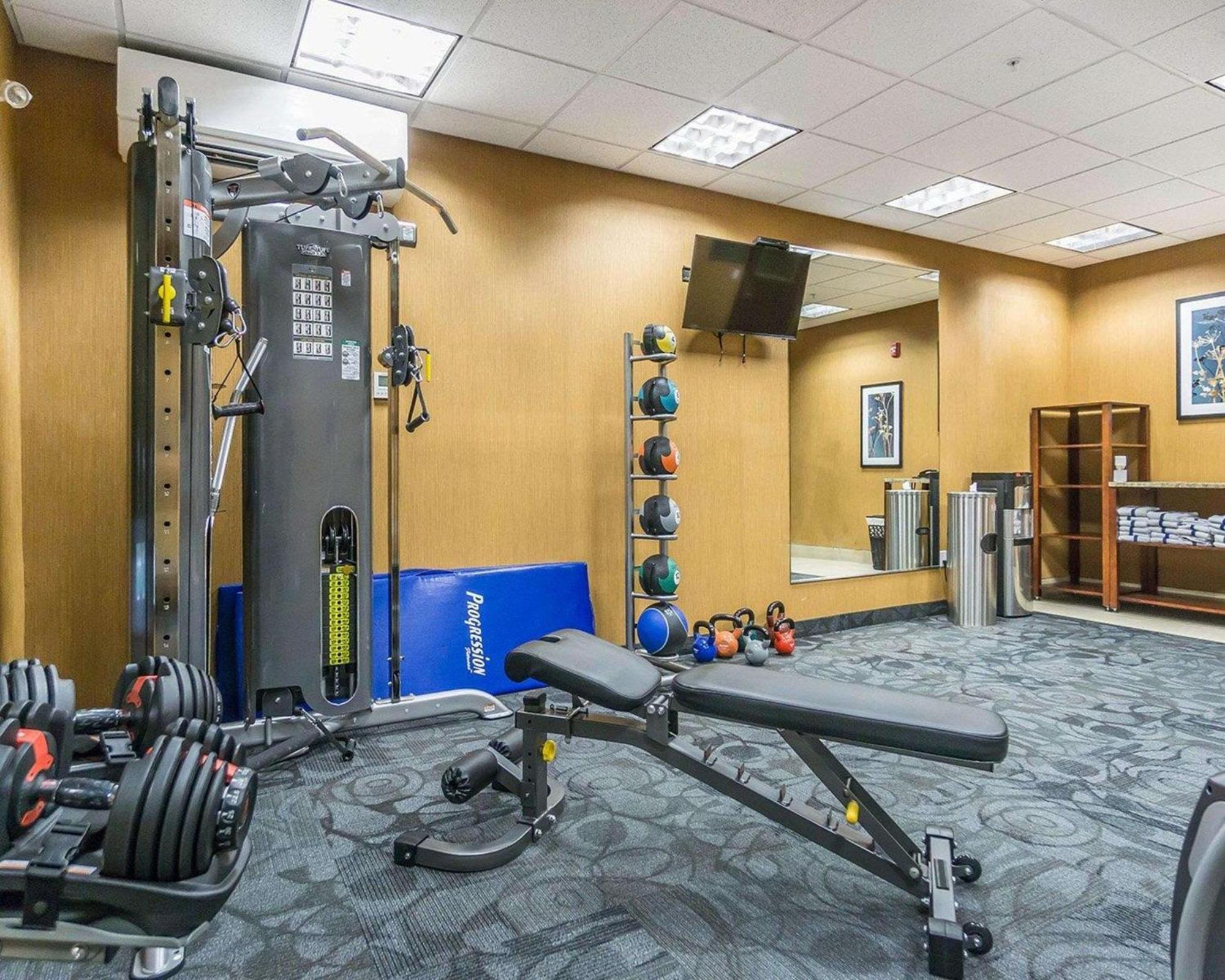 ניסקו Comfort Inn & Suites Edmonton International Airport מראה חיצוני תמונה